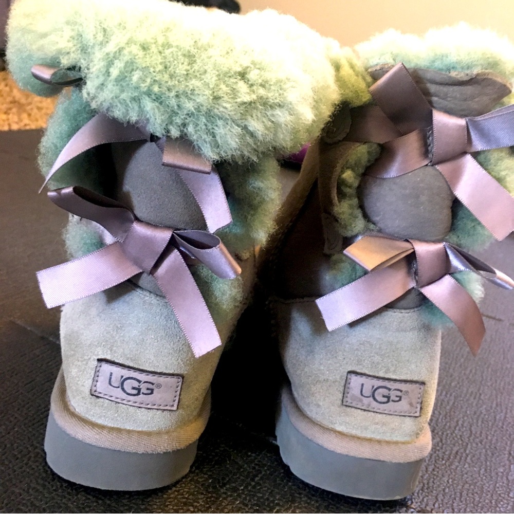 UGG Women’s Grey Bailey Bow Boot, Size 7